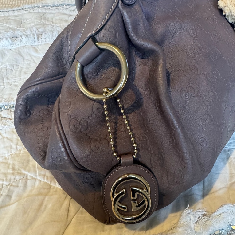 Gucci Sukey Medium Signature GG - Picture 2 of 10